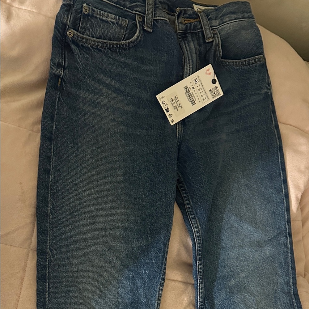The Straight Cropped Zara Jean